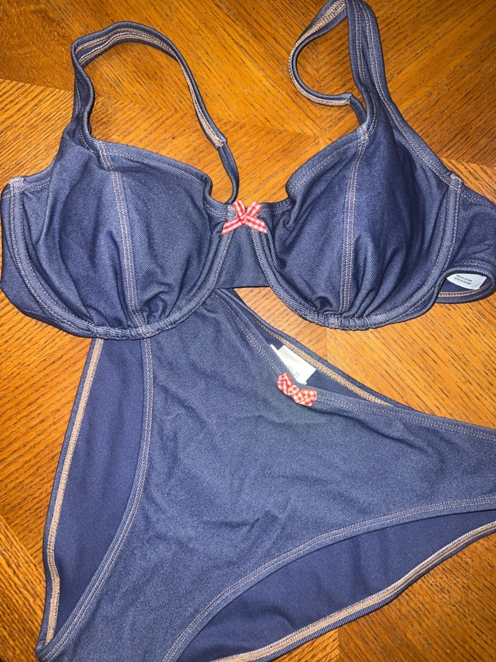 Women's Dark Blue denim look
Underwire Bikini Set with Red bow Accent B18
